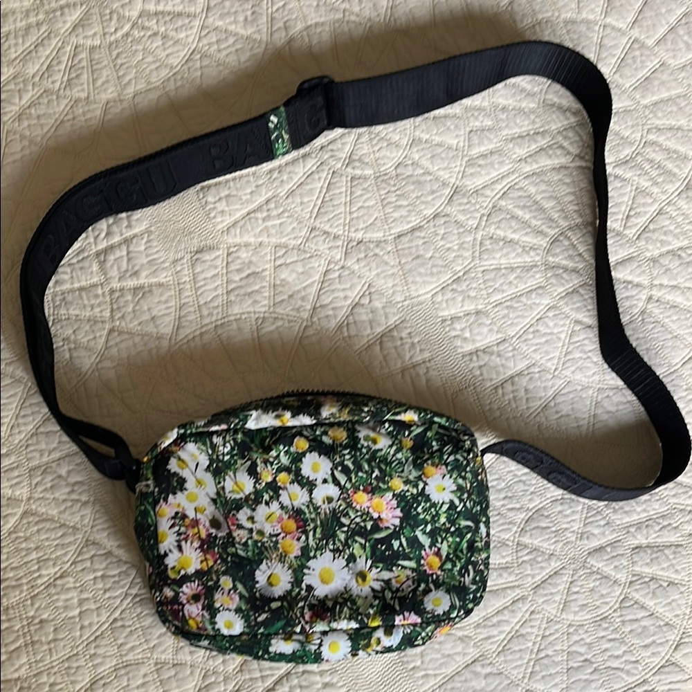 Baggu floral print camera Bag